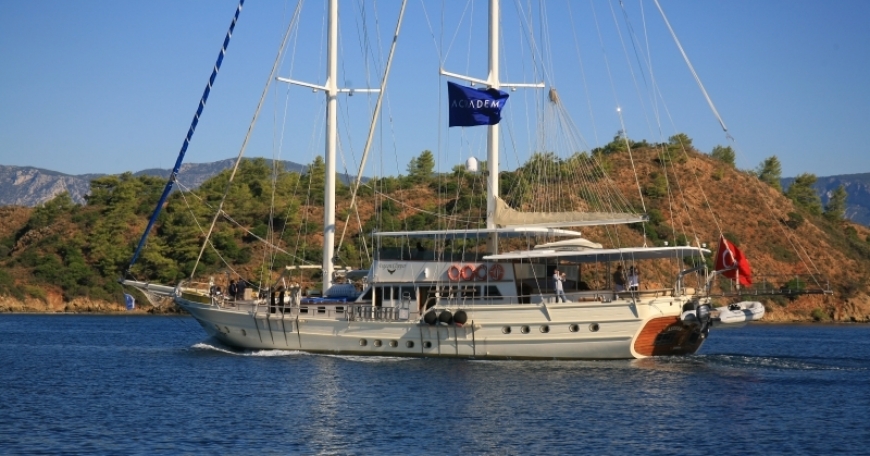 Aegean Clipper